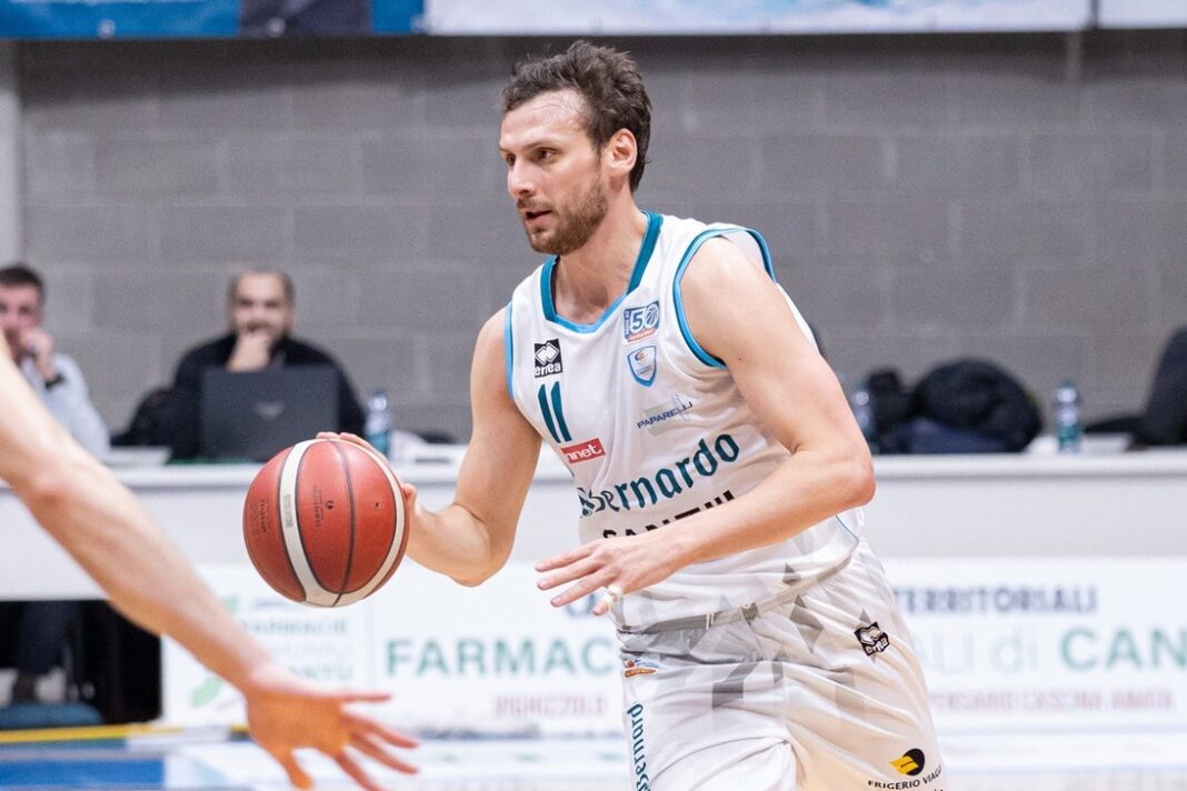 acqua s.bernardo cantù juvi cremona recupero campionato serie a2 basket desio