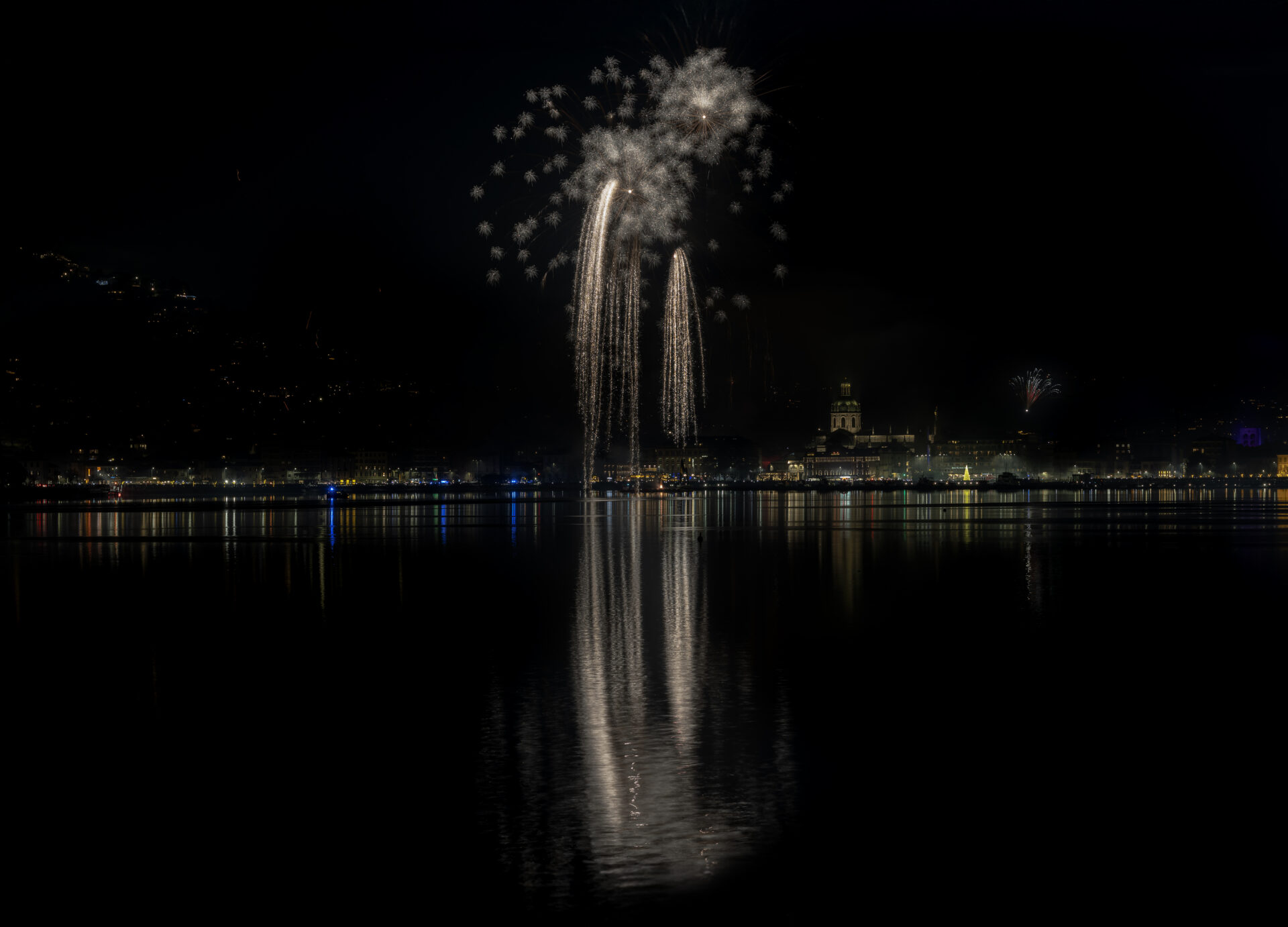 maurizio moro fotografo capodanno 2025 lago di como