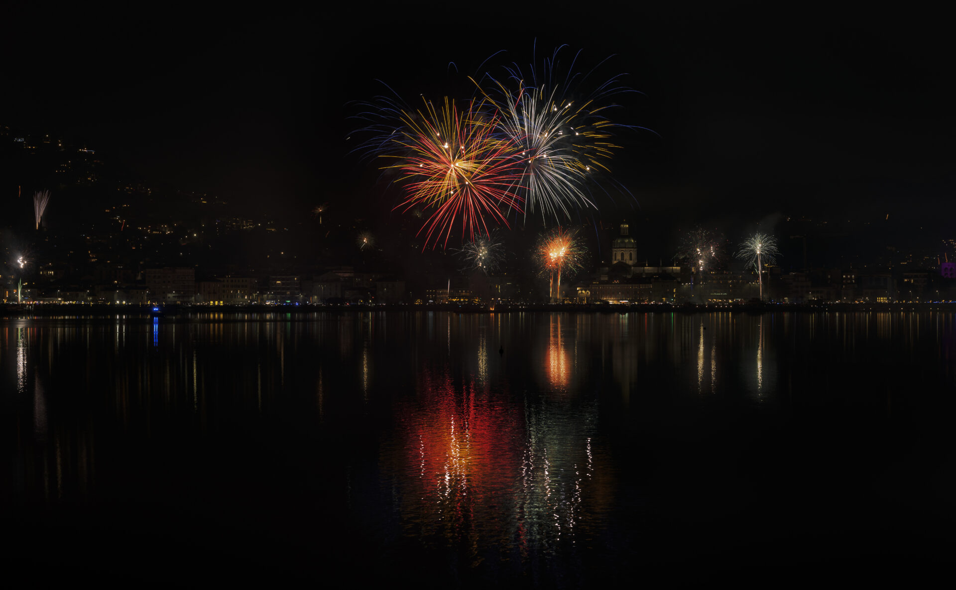 maurizio moro fotografo capodanno 2025 lago di como