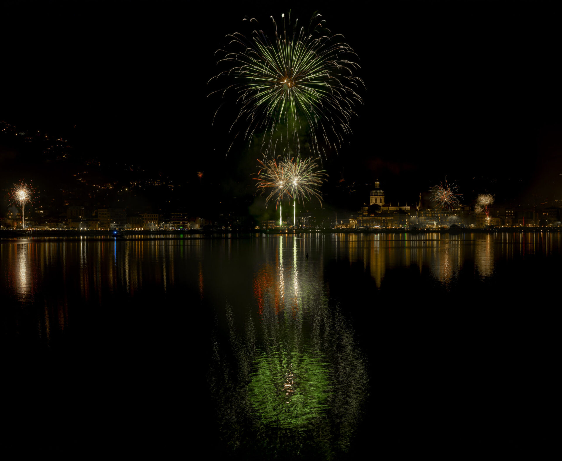 maurizio moro fotografo capodanno 2025 lago di como