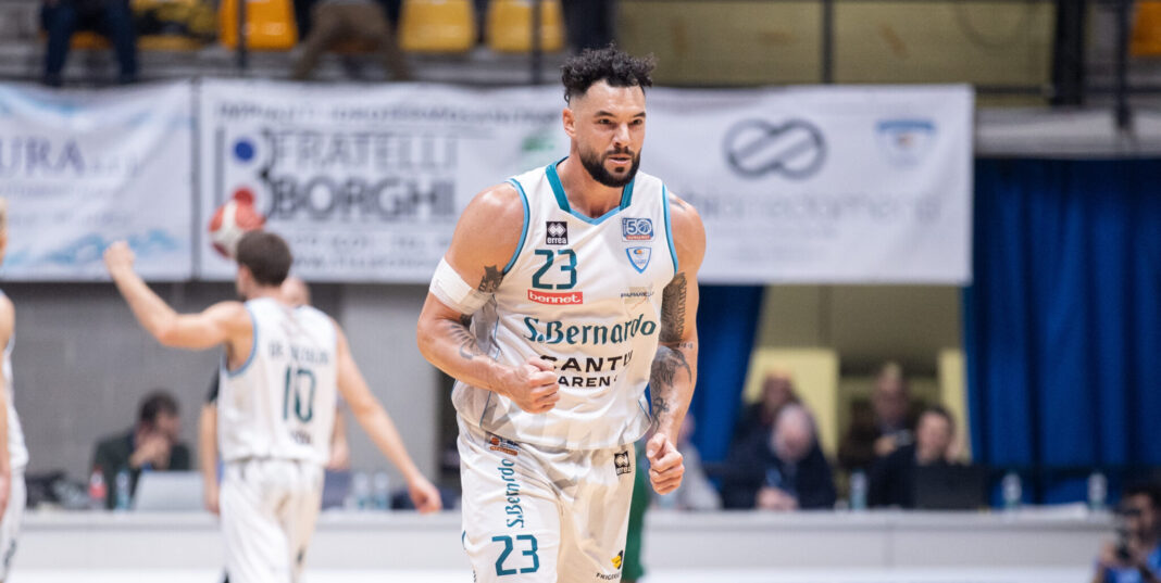 christian burns pallacanestro acqua s.bernardo cantù serie a2 mercato rescissione contratto