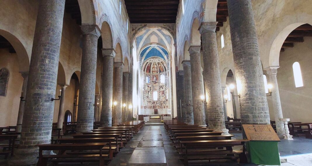 basilica sant'abbondio chiesetta santi damiano cosma slow lake como tour monumenti