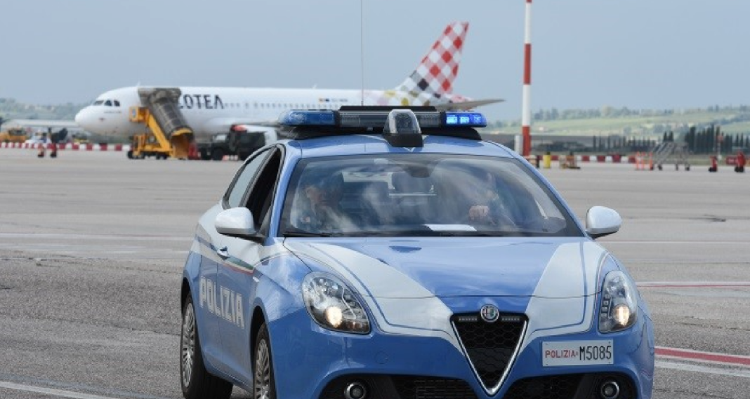 aeroporto espulsione due donne albanesi como news notizie a como