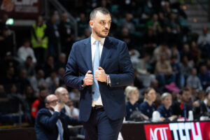 nicola brienza coach pallacanestro acqua s. bernardo cantù apu udine coppa italia lnp como news notizie a como